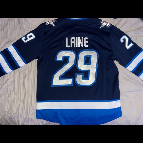 NWOT Winnipeg Jets Jersey - Picture 2 of 5